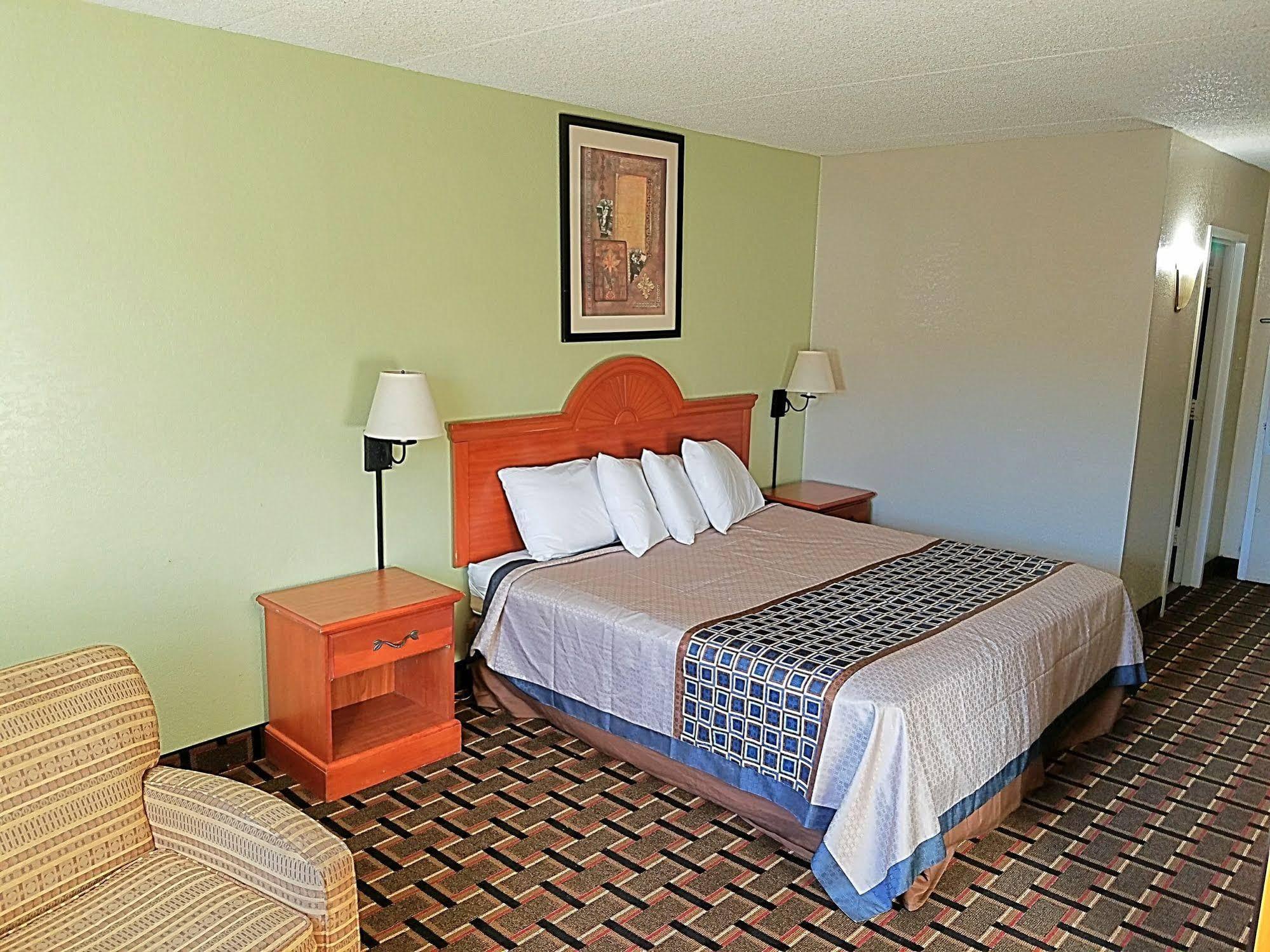 Red Roof Inn Richmond, Va - W Broad St Henrico Exterior foto