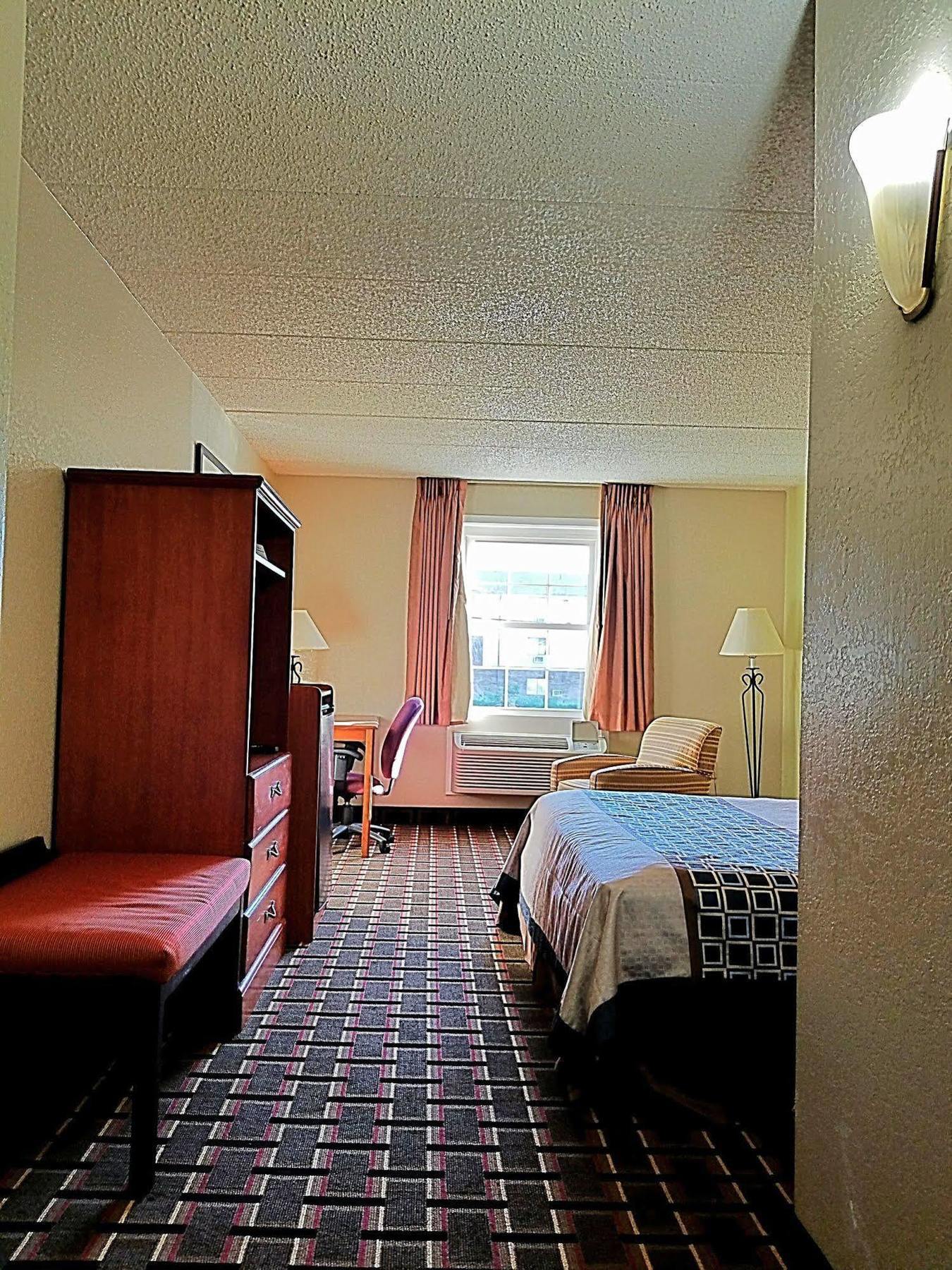 Red Roof Inn Richmond, Va - W Broad St Henrico Exterior foto